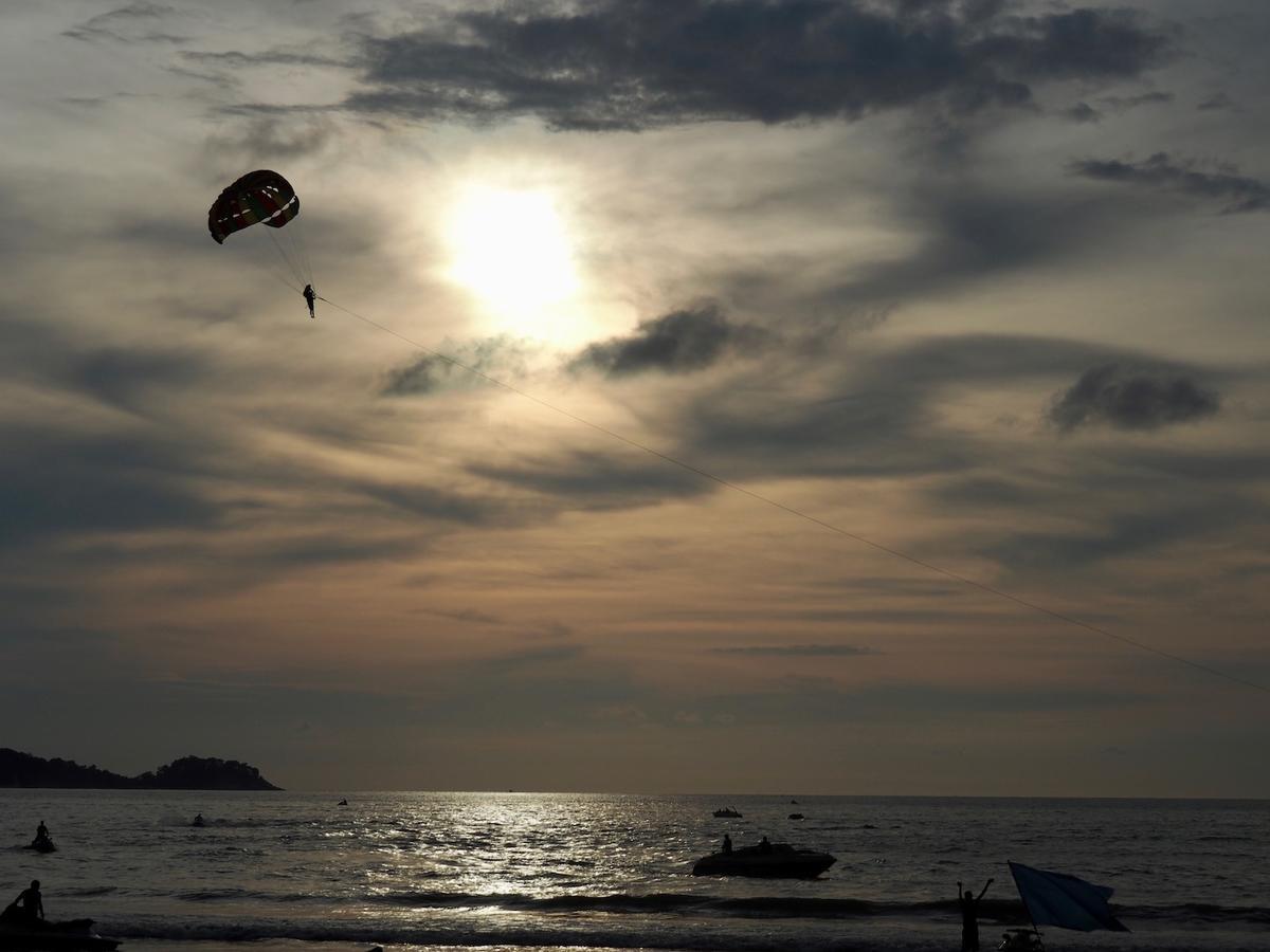 Sawasdee Mansion Hotel Patong Ngoại thất bức ảnh